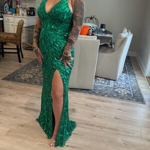Elegant Green Sequin Evening Gown